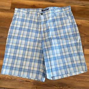 Men’s Chaps Golf Shorts.  Size 36